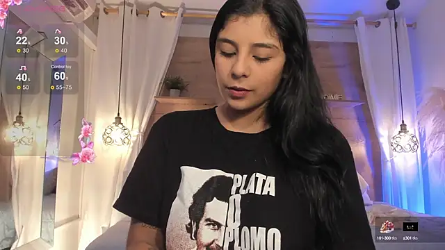 Snapshot of Luceroooo chatting on February 6, 2025, 2:33 am Luceroooo online show from February 6, 2025, 2:33 am