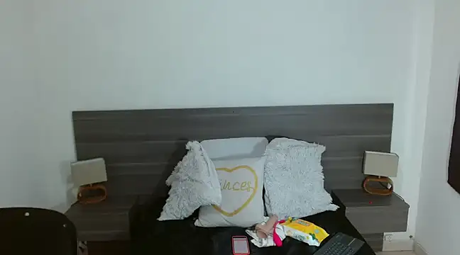 Snapshot of RAICHELLCOOPER1 chatting on February 22, 2025, 12:51 pm RAICHELLCOOPER1 online show from February 22, 2025, 12:51 pm