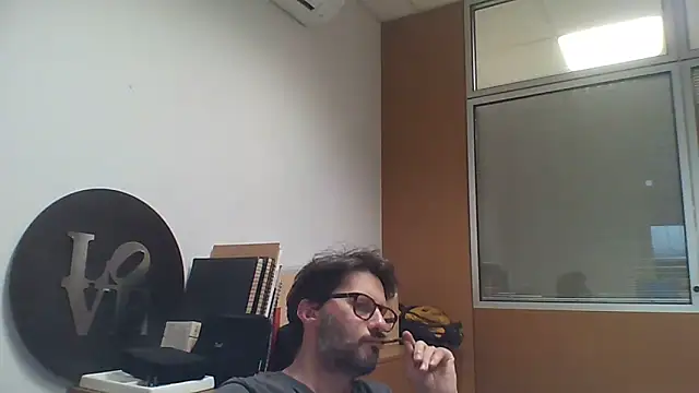 Snapshot of Cellino4 chatting on March 6, 2025, 4:49 pm Cellino4 online show from March 6, 2025, 4:49 pm