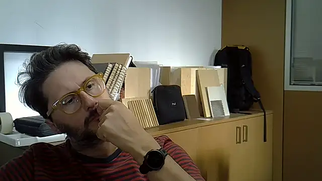 Snapshot of Cellino4 chatting on September 30, 2025, 3:39 pm Cellino4 online show from September 30, 2025, 3:39 pm