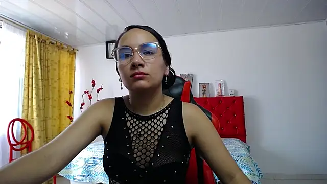 Maylin horny19 online show from March 26, 2026, 7:08 pm