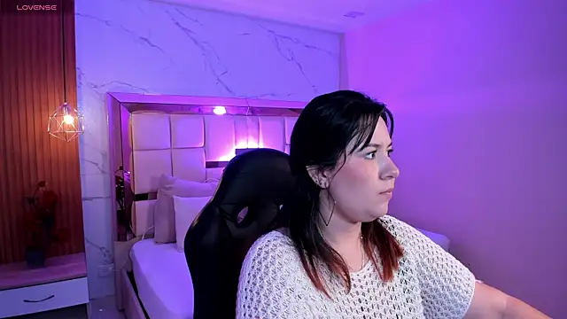 zoes milee online show from January 8, 2026, 11:45 am