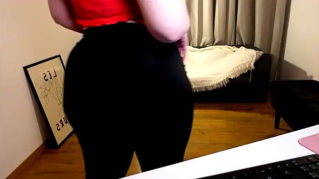 ShyHotNerd online show from March 6, 2025, 12:41 pm