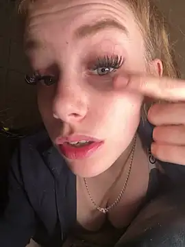 VioletxBlue online show from March 26, 2026, 8:58 pm