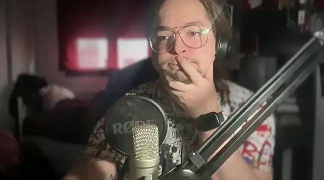 Snapshot of vittote chatting on February 12, 2025, 4:44 pm vittote online show from February 12, 2025, 4:44 pm