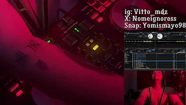 Snapshot of vittote chatting on February 18, 2025, 10:58 pm vittote online show from February 18, 2025, 10:58 pm