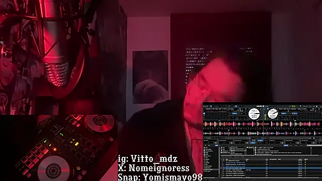 Snapshot of vittote chatting on February 20, 2025, 2:35 pm vittote online show from February 20, 2025, 2:35 pm