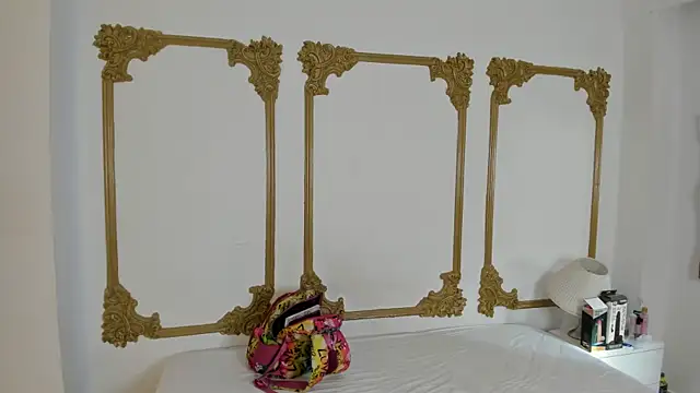 Cristal Bons online show from March 7, 2025, 8:00 pm