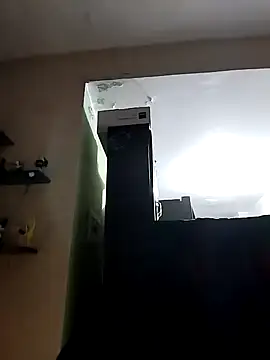 Snapshot of Saweetieyblacksnake chatting on October 15, 2025, 5:07 am Saweetieyblacksnake online show from October 15, 2025, 5:07 am