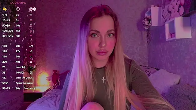 Mika Rayy online show from March 3, 2025, 11:14 pm