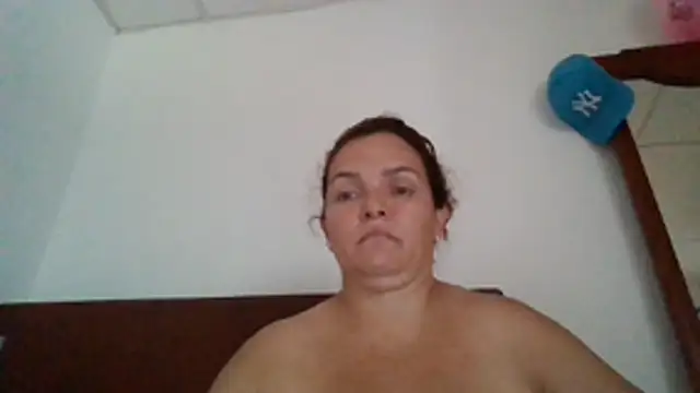squirtlatinx online show from July 28, 2026, 5:23 pm