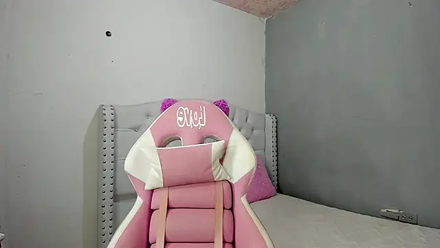 Snapshot of Alana_ponsee chatting on January 22, 2025, 4:13 am Alana ponsee online show from January 22, 2025, 4:13 am