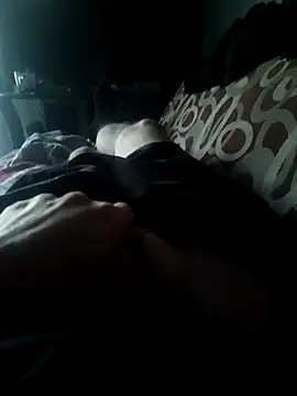 Lukas2204 online show from April 17, 2026, 3:42 am