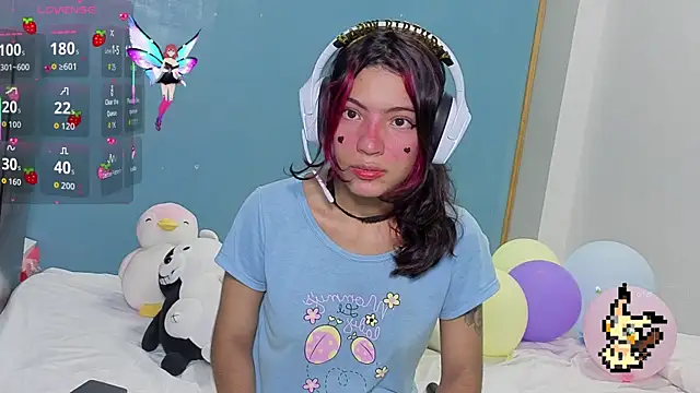 Lovelyamyy online show from September 19, 2025, 3:45 pm