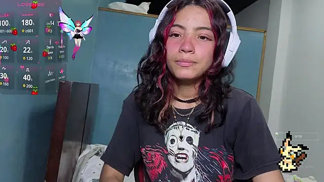 Lovelyamyy online show from October 11, 2025, 3:32 pm