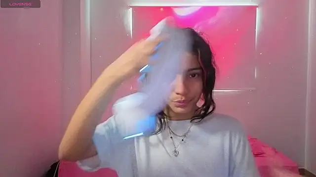 Lovelyamyy online show from November 27, 2025, 5:26 pm