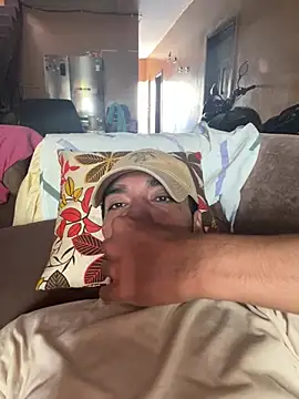 Snapshot of Ezramiller chatting on February 21, 2026, 5:47 pm Ezramiller online show from February 21, 2026, 5:47 pm