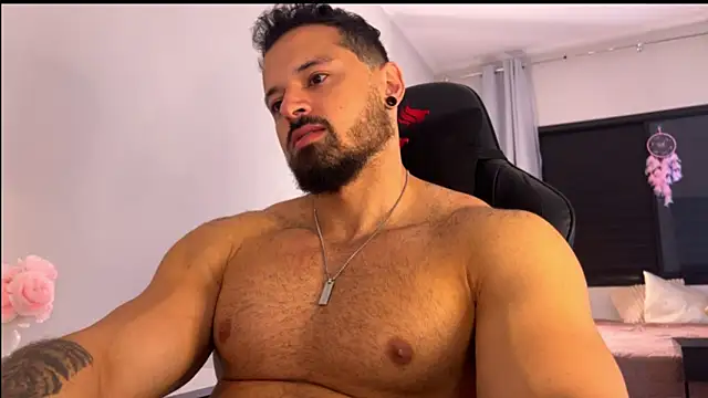 Lucasfit24 online show from November 16, 2025, 3:28 pm