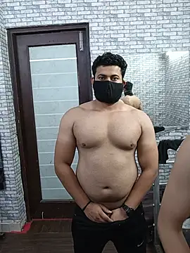 vaibhavchugh38 online show from May 20, 2026, 6:03 pm
