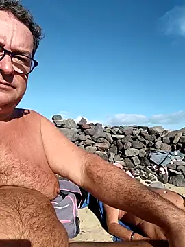 Snapshot of MountJohnXL chatting on December 17, 2025, 3:29 pm MountJohnXL online show from December 17, 2025, 3:29 pm