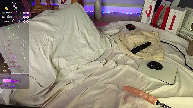 KiraBriis online show from February 9, 2025, 10:31 am