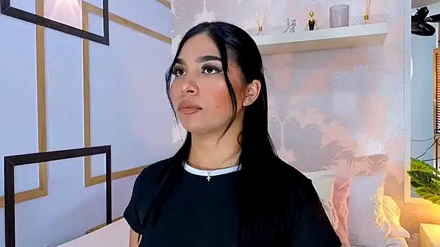 CharlotteGraay online show from November 28, 2025, 7:49 pm