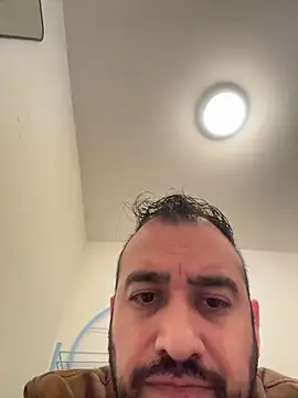 leonardohot1987 online show from December 5, 2025, 6:26 pm