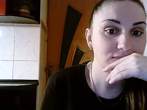 Snapshot of Yuliia30 chatting on January 16, 2026, 2:43 pm Yuliia30 online show from January 16, 2026, 2:43 pm