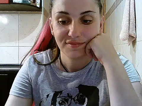 Snapshot of Yuliia30 chatting on June 26, 2026, 4:44 pm Yuliia30 online show from June 26, 2026, 4:44 pm