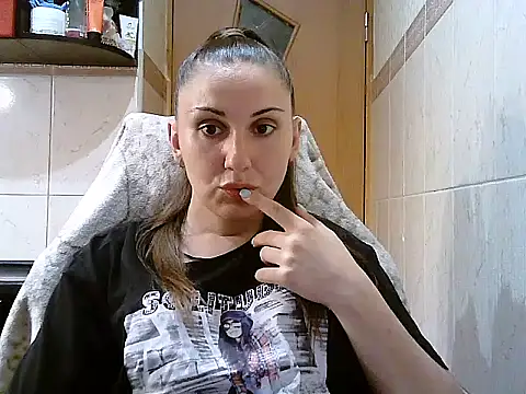 Snapshot of Yuliia30 chatting on July 8, 2026, 4:11 pm Yuliia30 online show from July 8, 2026, 4:11 pm