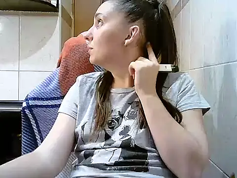 Snapshot of Yuliia30 chatting on July 28, 2026, 8:52 pm Yuliia30 online show from July 28, 2026, 8:52 pm