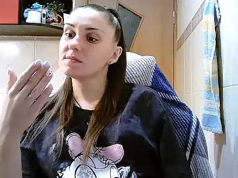 Snapshot of Yuliia30 chatting on July 29, 2026, 7:45 pm Yuliia30 online show from July 29, 2026, 7:45 pm