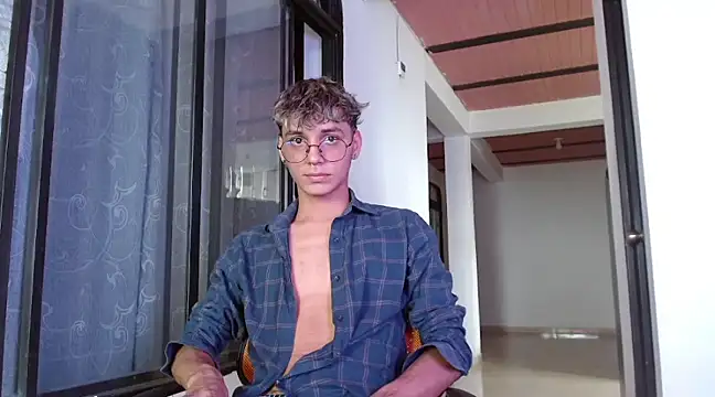 Snapshot of andrew_willyams chatting on January 11, 2025, 7:49 pm andrew willyams online show from January 11, 2025, 7:49 pm