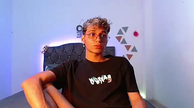 Snapshot of andrew_willyams chatting on January 18, 2025, 4:53 pm andrew willyams online show from January 18, 2025, 4:53 pm