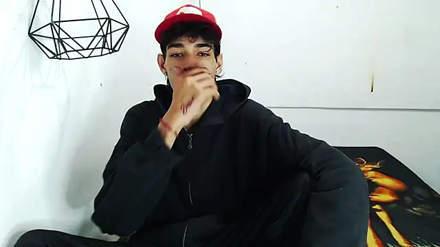 Snapshot of Alejandro_bigdick_x chatting on January 22, 2025, 5:48 am Alejandro bigdick x online show from January 22, 2025, 5:48 am