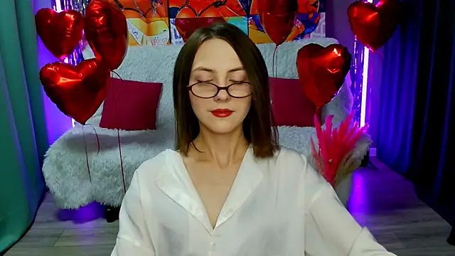 JesssWalker online show from March 4, 2025, 5:34 pm