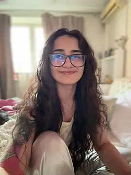 Snapshot of LittleX_Angel chatting on April 16, 2026, 9:32 am LittleX Angel online show from April 16, 2026, 9:32 am