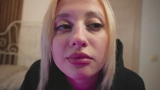 Snapshot of milasmiu chatting on January 25, 2025, 6:46 pm milasmiu online show from January 25, 2025, 6:46 pm