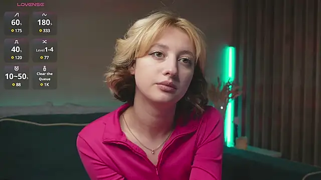 Snapshot of milasmiu chatting on February 12, 2025, 6:09 pm milasmiu online show from February 12, 2025, 6:09 pm