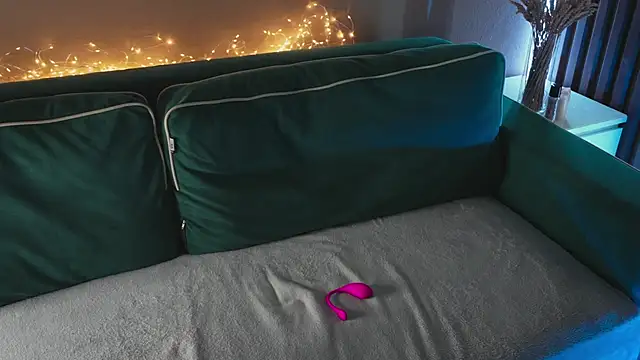 Snapshot of milasmiu chatting on February 18, 2025, 7:09 pm milasmiu online show from February 18, 2025, 7:09 pm