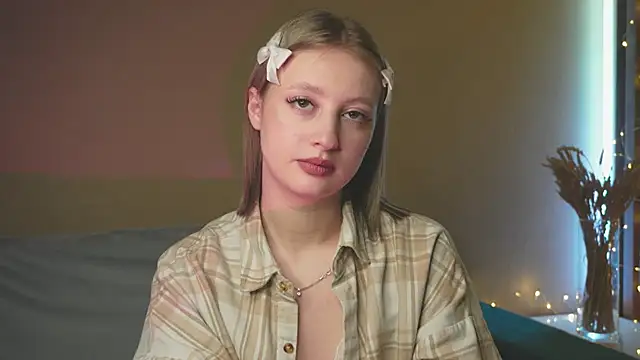 Snapshot of milasmiu chatting on March 21, 2025, 5:02 pm milasmiu online show from March 21, 2025, 5:02 pm