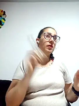 CHARLOTTE 1711 online show from October 10, 2025, 3:16 am