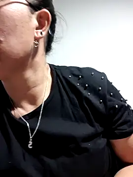 CHARLOTTE 1711 online show from October 19, 2025, 4:24 am