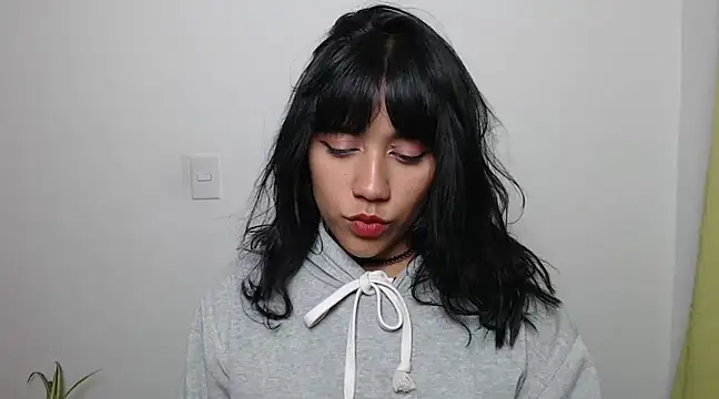 Snapshot of juli_love11 chatting on March 5, 2025, 2:36 am juli love11 online show from March 5, 2025, 2:36 am