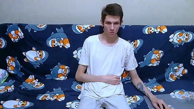 Lester Broo online show from July 2, 2026, 3:23 am