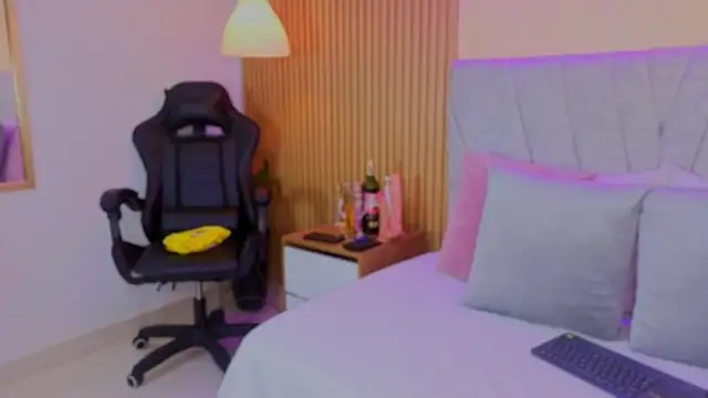 avis lara online show from February 25, 2026, 7:34 pm