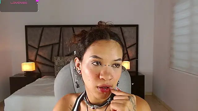 ilitzy cardona online show from September 27, 2025, 7:41 pm