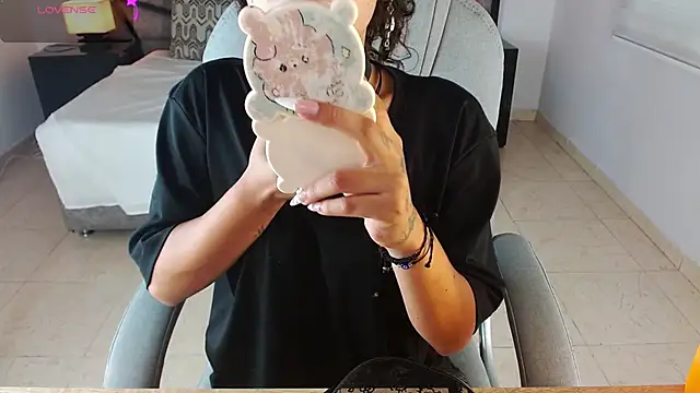 ilitzy cardona online show from September 29, 2025, 7:30 pm