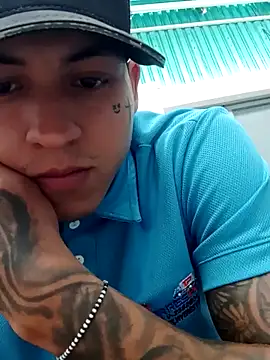 Snapshot of Briangalleta chatting on September 16, 2025, 3:02 pm Briangalleta online show from September 16, 2025, 3:02 pm