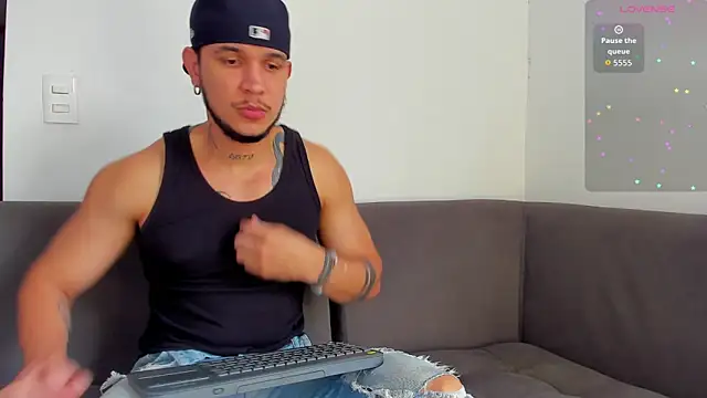 austinoficial online show from October 30, 2025, 8:20 pm